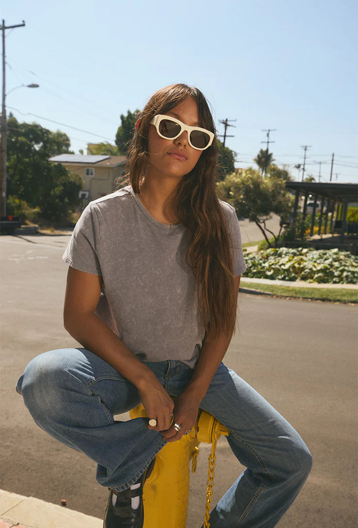 NEW RAEN OPTICS women\'s lonso sunglasses in new blonde/vibrant brown RAEN Lonso Sunglasses in New Blonde / Vibrant Brown – RAEN  main image 3